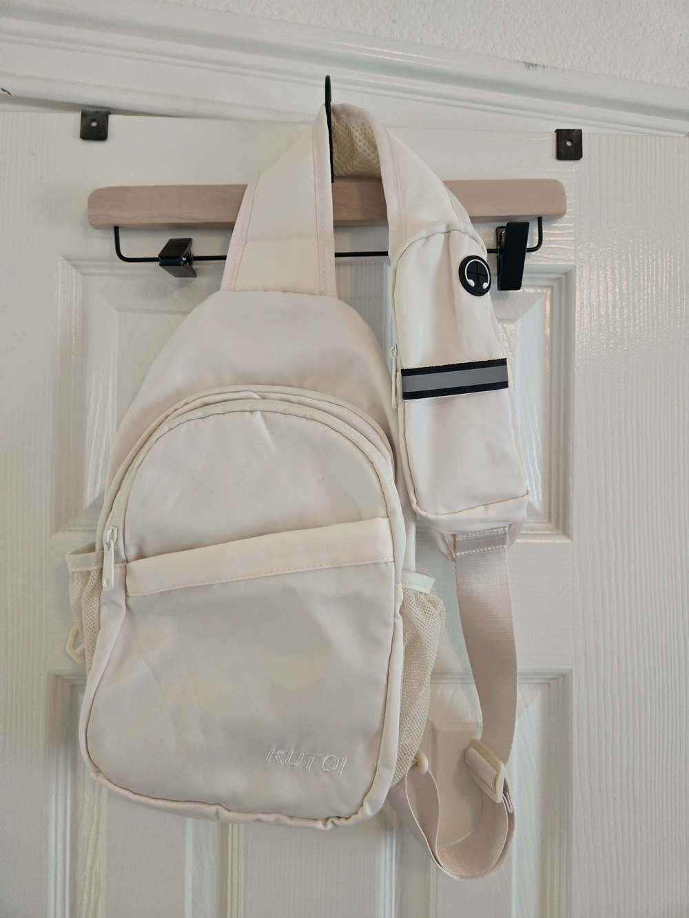 Cream Sling Bag - Single-Shoulder Crossbody